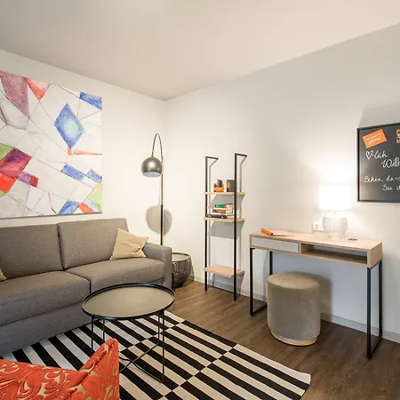 Alojamento de Acomodação e Pequeno-almoço Statthotel 4*