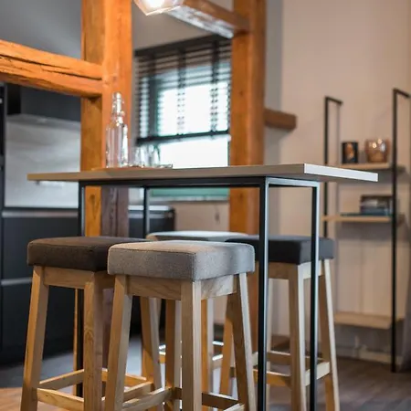 Alojamento de Acomodação e Pequeno-almoço Statthotel 4*