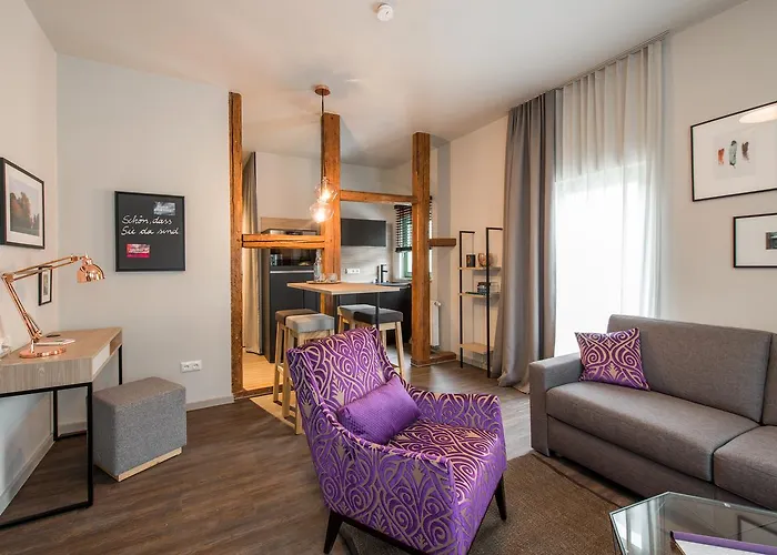 Statthotel Bed & Breakfast 4*